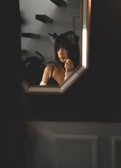 漂亮女秘书的目的_字幕高清版在线播放
