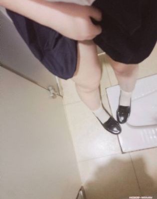 女同学玩我jiji好爽_高清免费高清观看